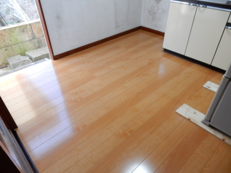 歩くと危ない!!!キッチンの床を頑丈に！！新しいフロアーで安心して使えるキッチンに☆in足利市